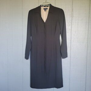Ann Taylor Long Sleeve Button-Front Black Collar Dress Jacket. Size 4